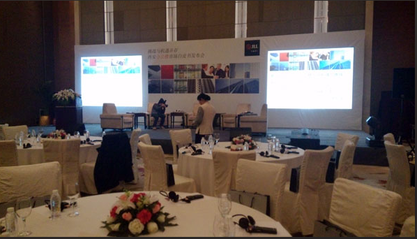 “西安辦公樓市場白皮書”發布會-百睿德為此提供同聲翻譯服務